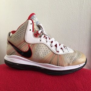 Nike Air Max LeBron 8 (VIII) V2 MENS Size 8.5( 2010)